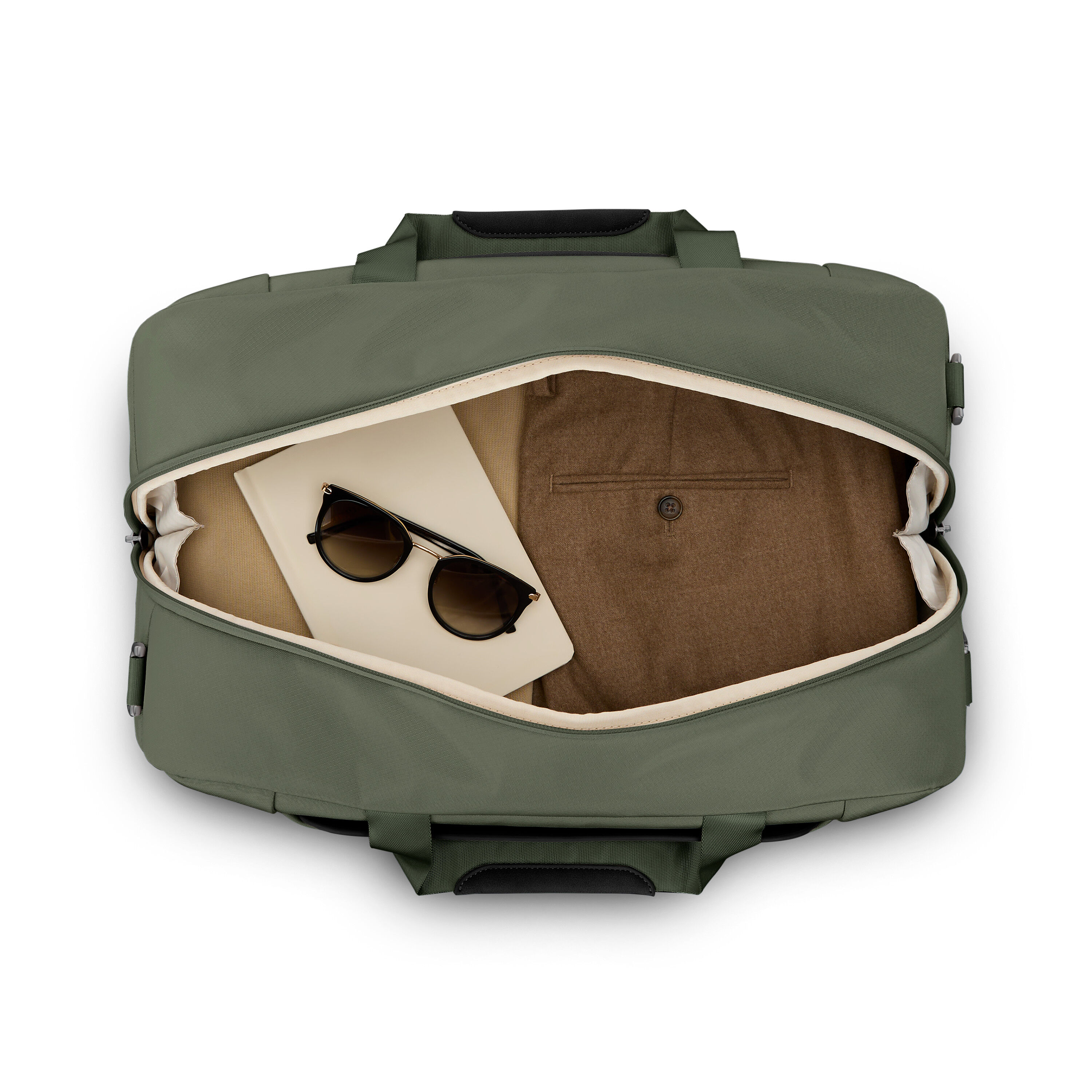 Paralux Weekender Duffel in the color Olive.