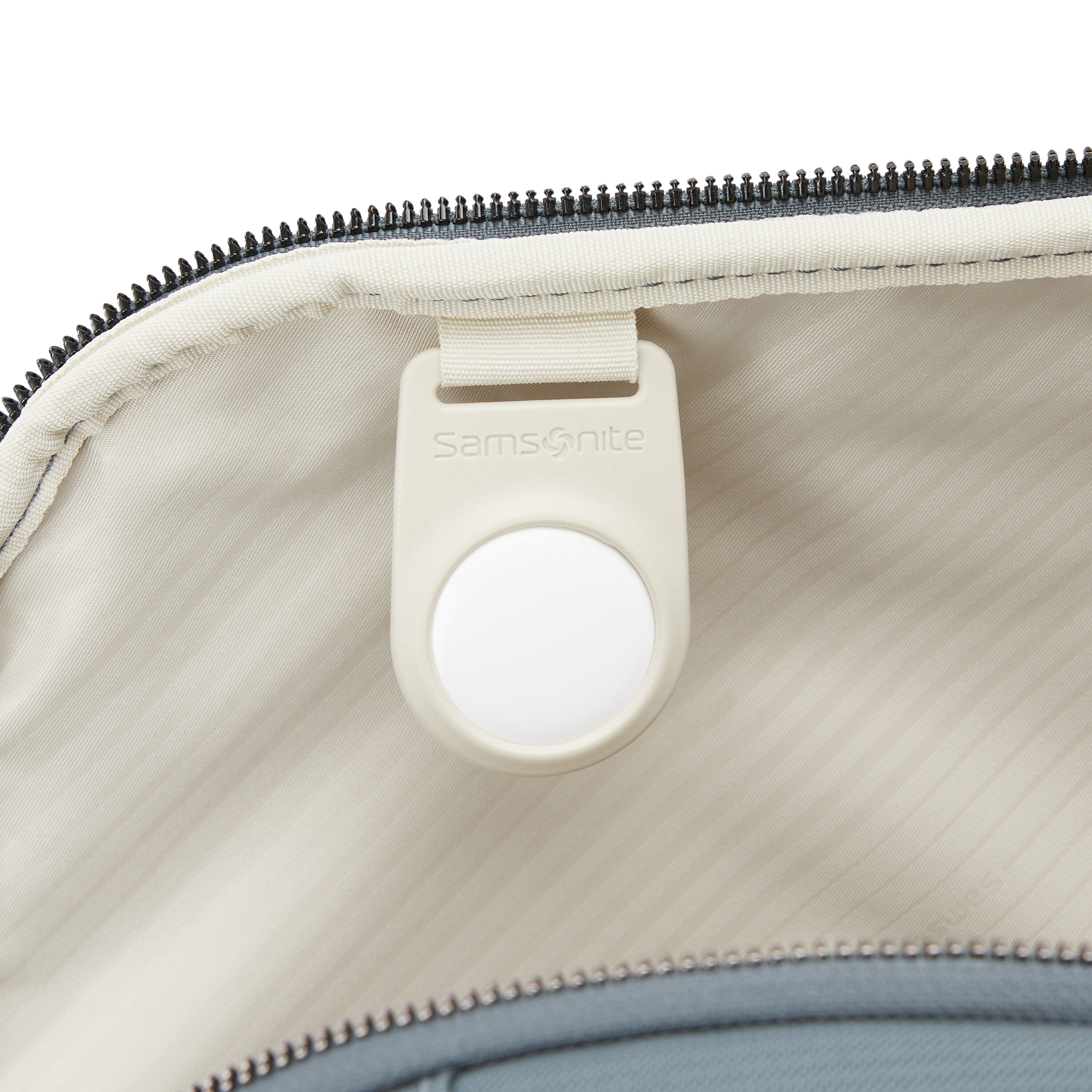 Silhouette 18 Women's Backpack in the color Deep Navy. image number 5