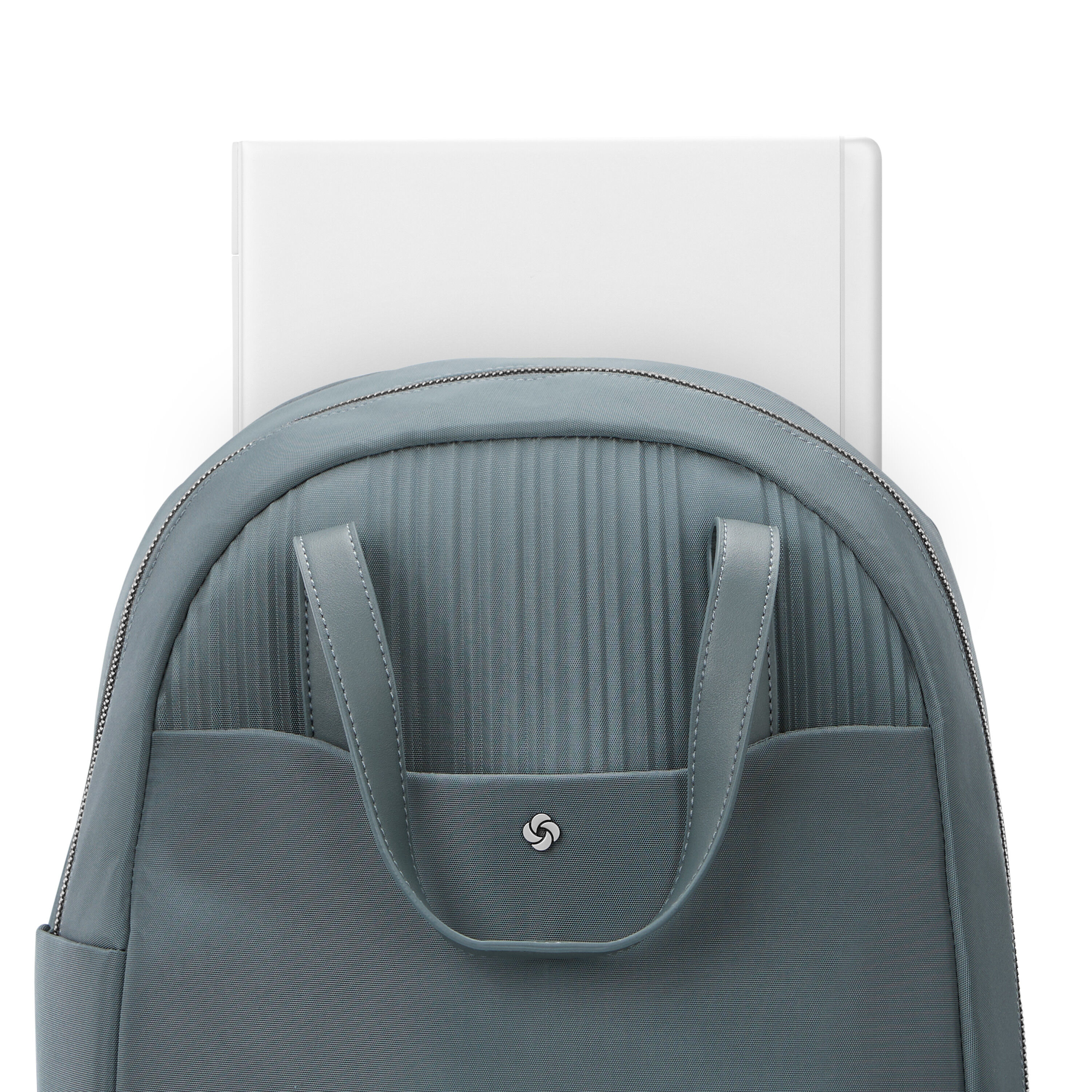 Silhouette 18 Women's Backpack in the color Deep Navy. image number 3