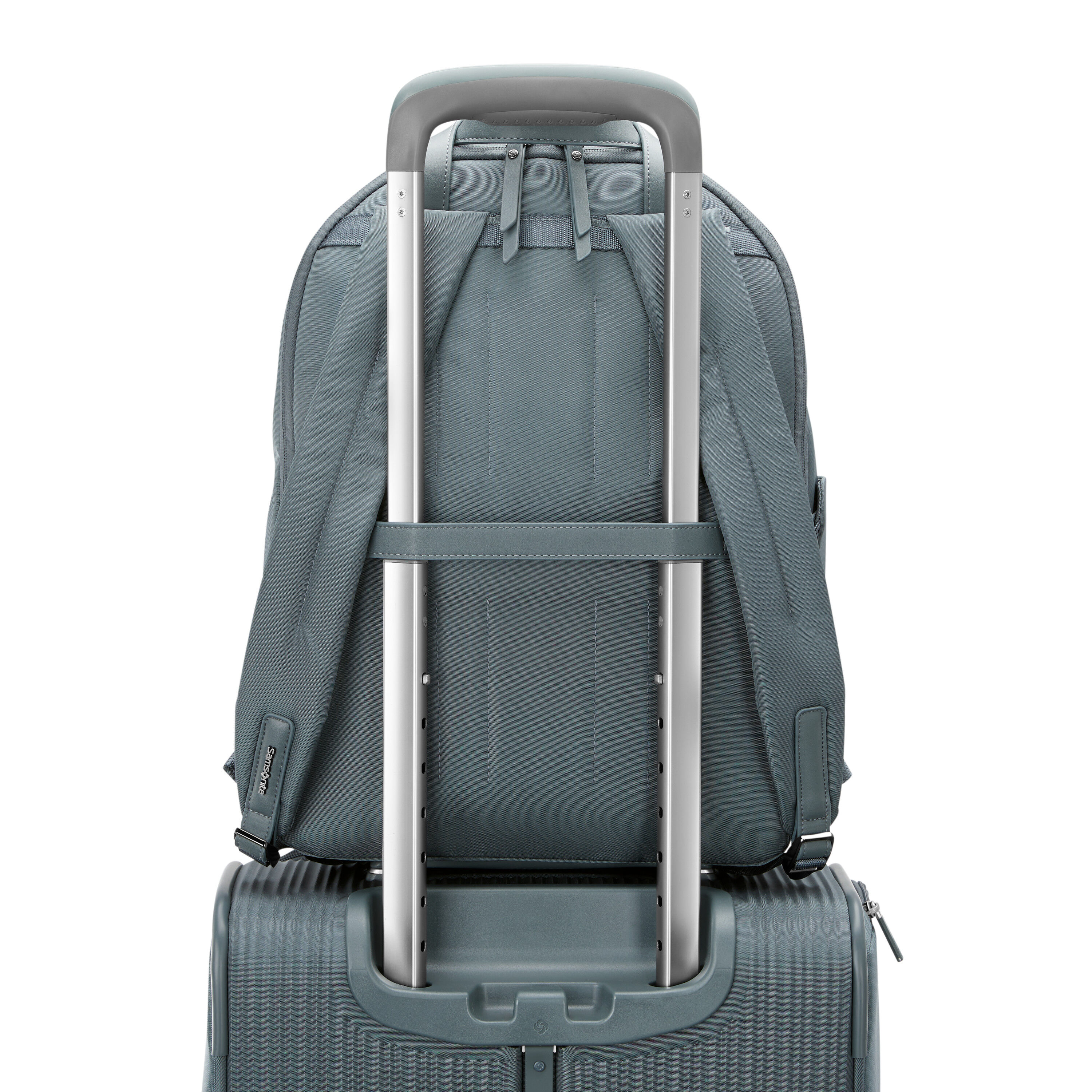 Silhouette 18 Women's Backpack in the color Deep Navy. image number 8