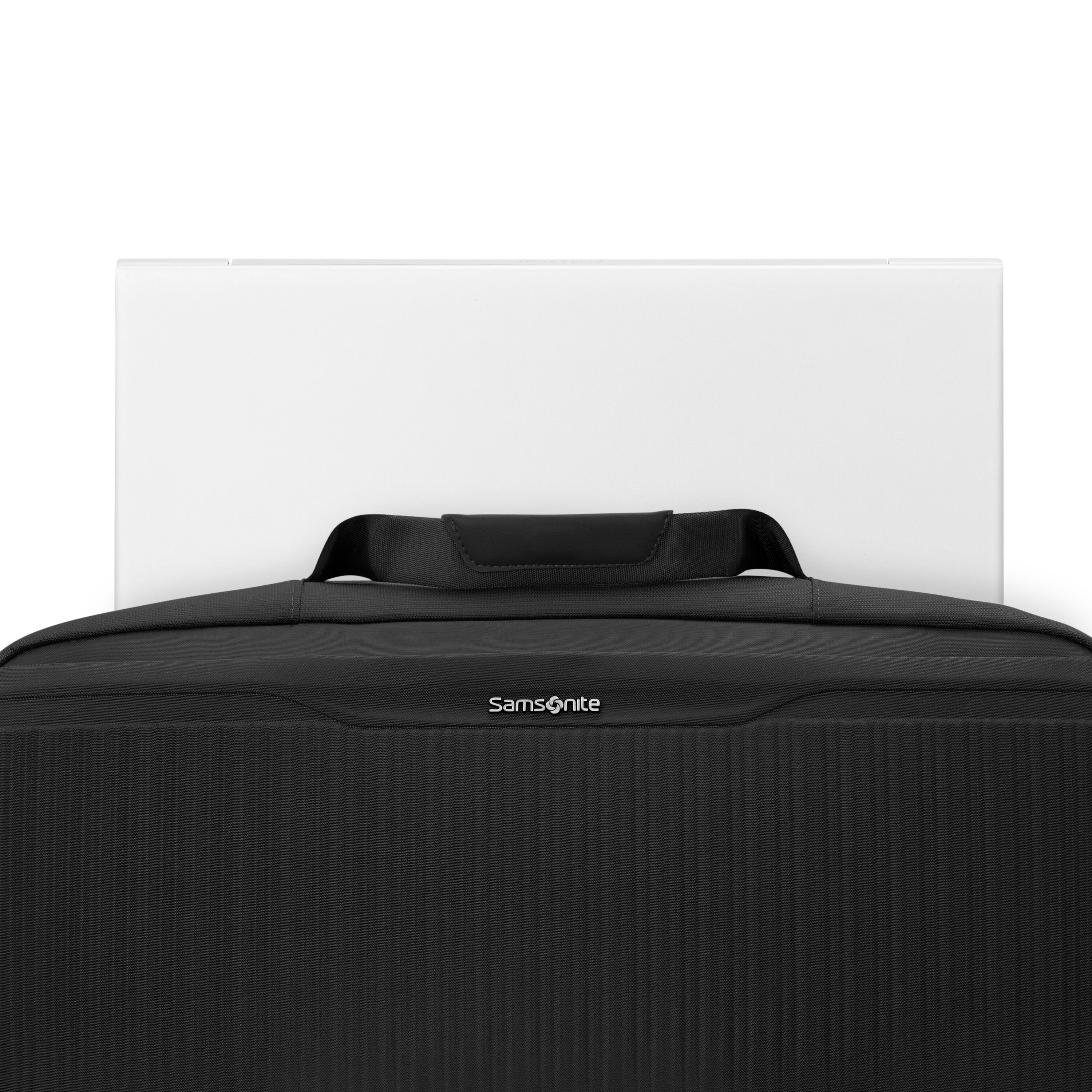 Silhouette 18 Travel Duffel in the color Black. image number 2
