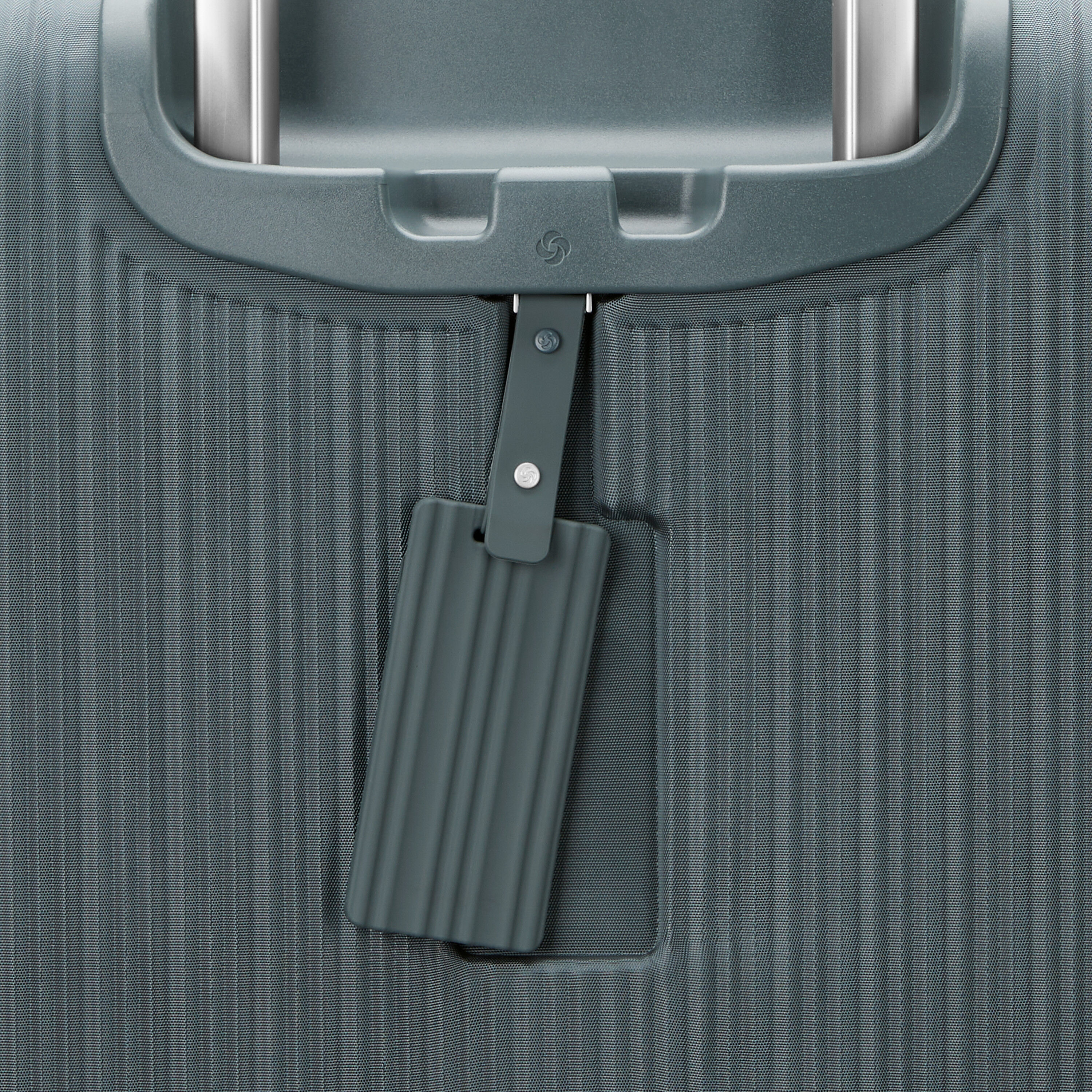 Silhouette 18 Softside Medium Spinner in the color Deep Navy. image number 6