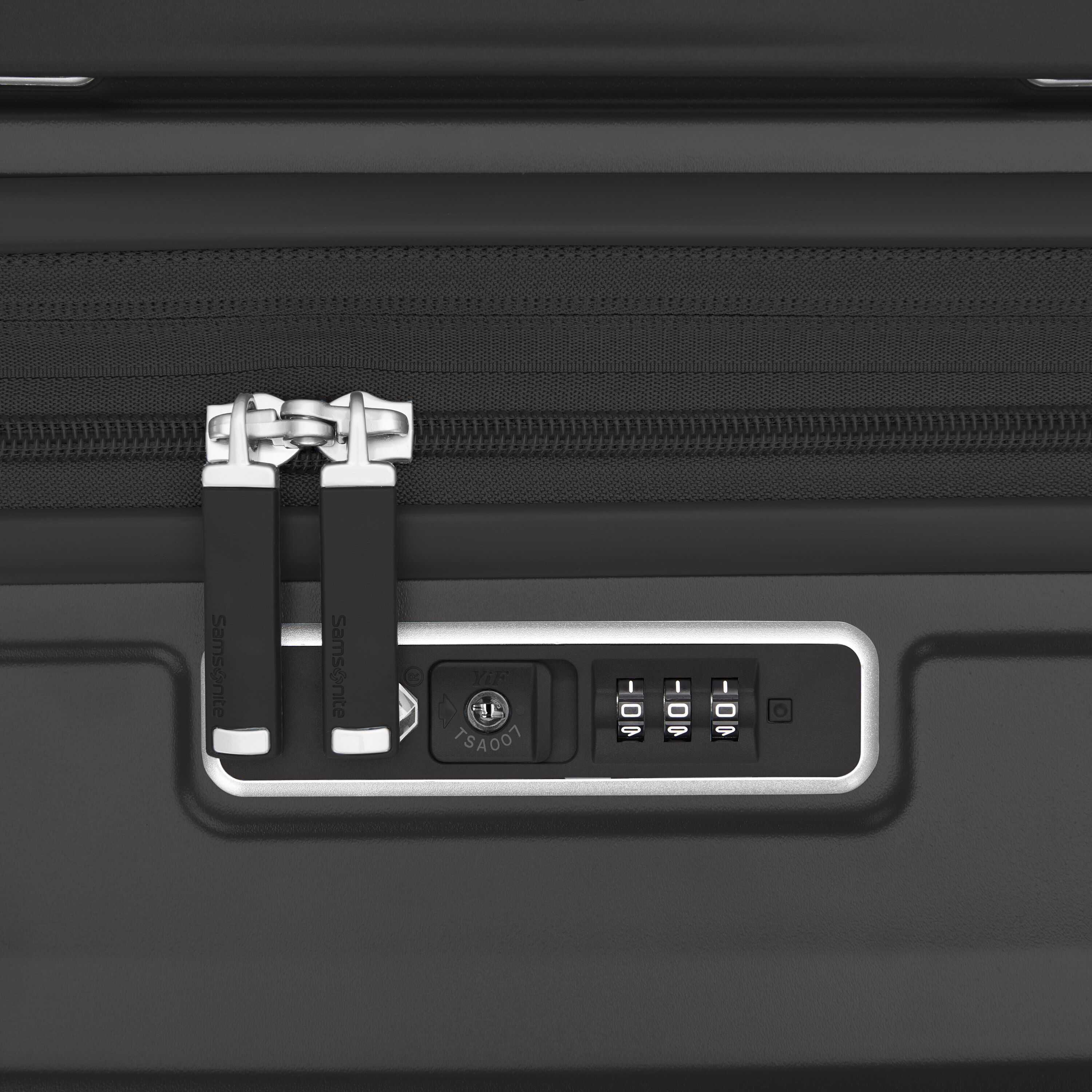 Silhouette 18 Hardside Medium Spinner in the color Black. image number 5