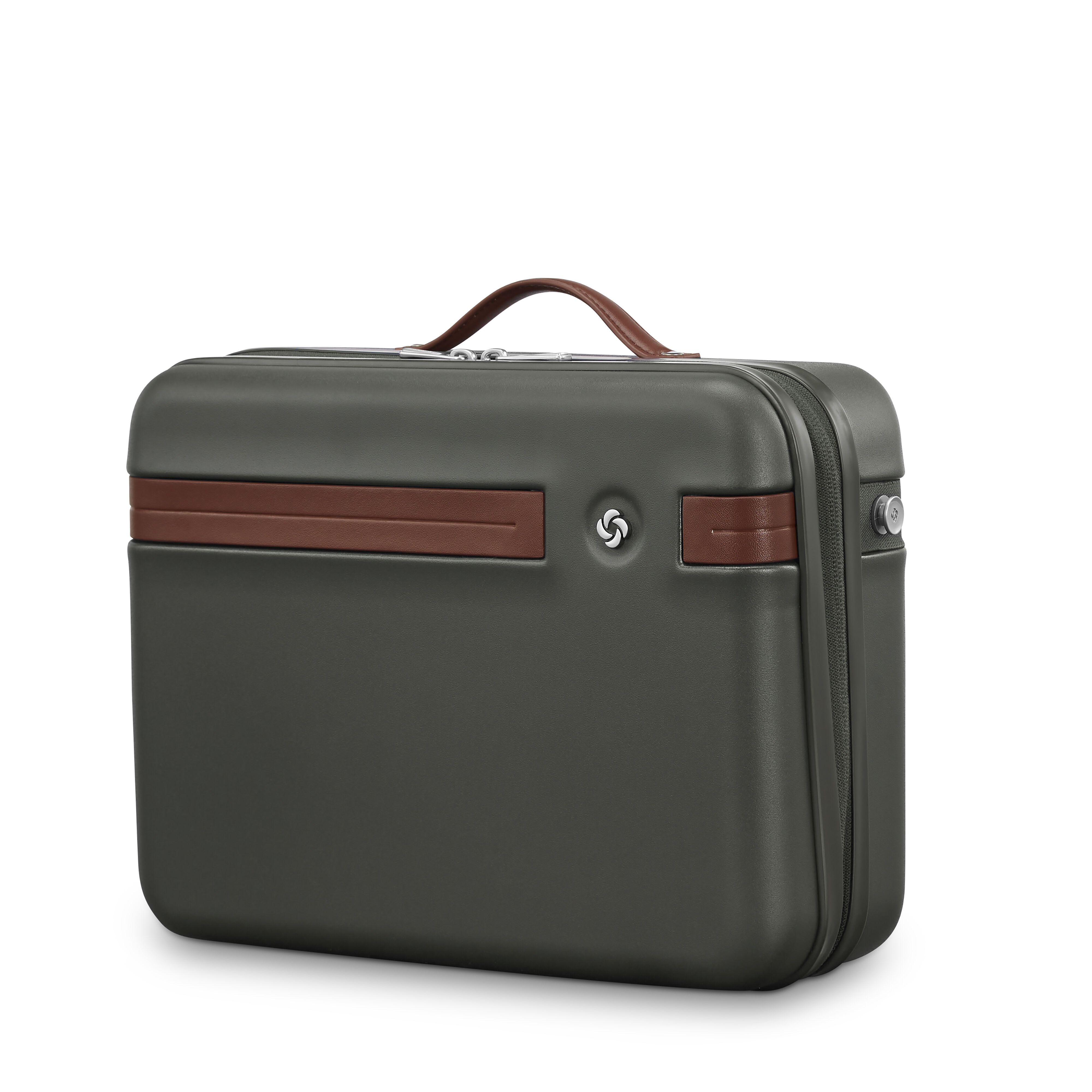 Virtuosa Train Case in the color Pine Green. image number 7